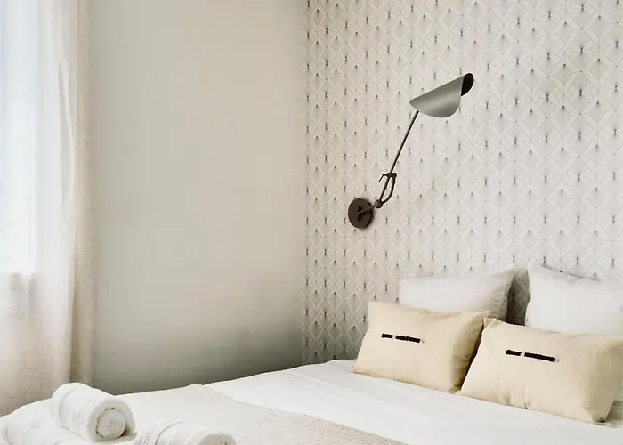 Апартаменты Cocoon 6p, Terrace With Eiffel Tower & Seine View *