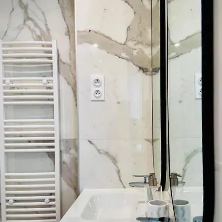 Cocoon 6p, Terrace With Eiffel Tower & Seine View * Paris