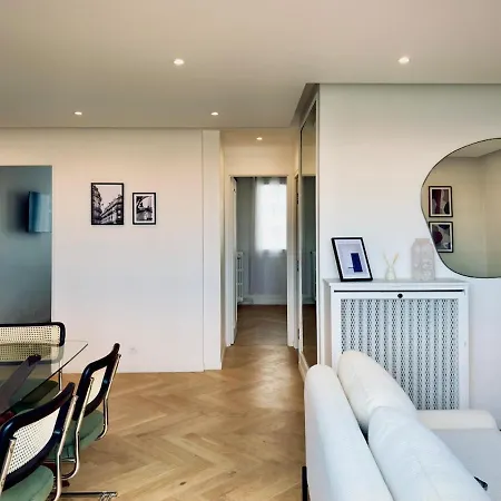 Cocoon 6p, Terrace With Eiffel Tower & Seine View * Paris