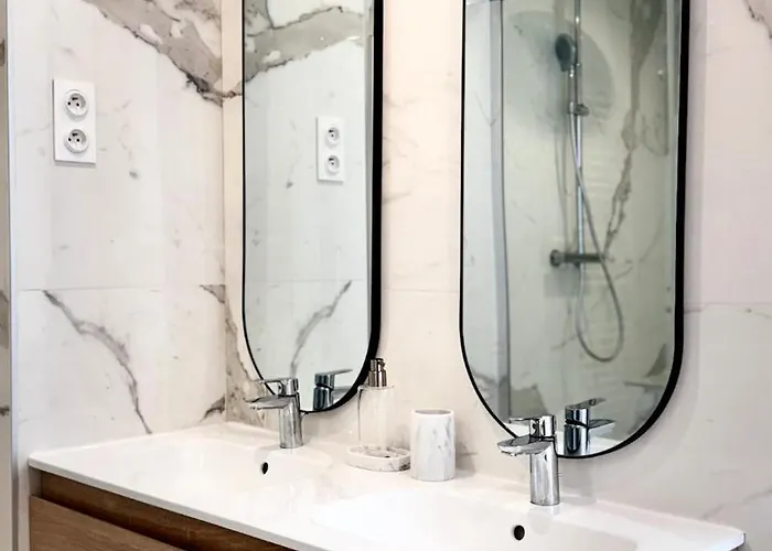 Cocoon 6p, Terrace With Eiffel Tower & Seine View Apartment *