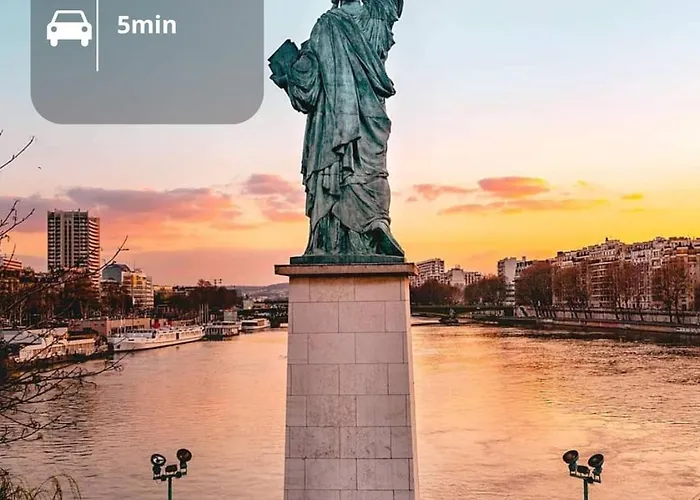 Apartment Cocoon 6p, Terrace With Eiffel Tower & Seine View