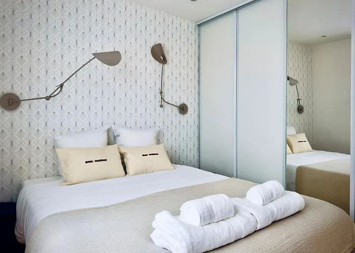 Apartment Cocoon 6p, Terrace With Eiffel Tower & Seine View *