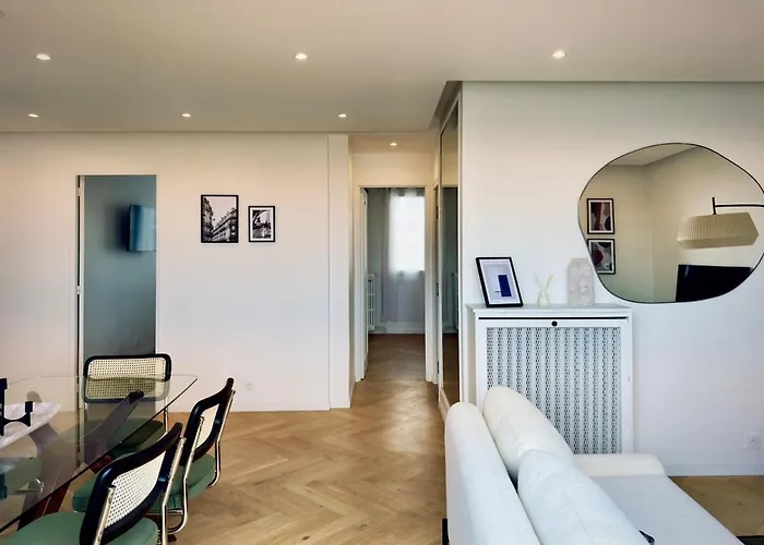 Cocoon 6p, Terrace With Eiffel Tower & Seine View * 파리